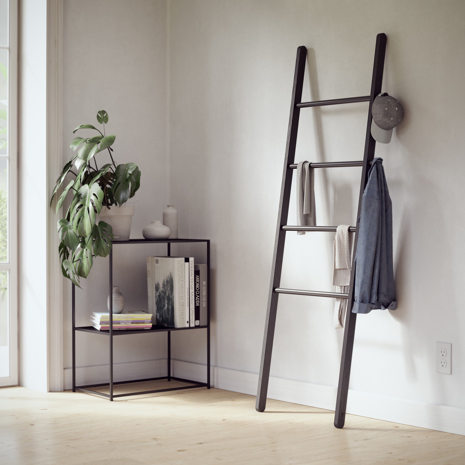 Leana Ladder - Compact & Sturdy Home Climbing Solution