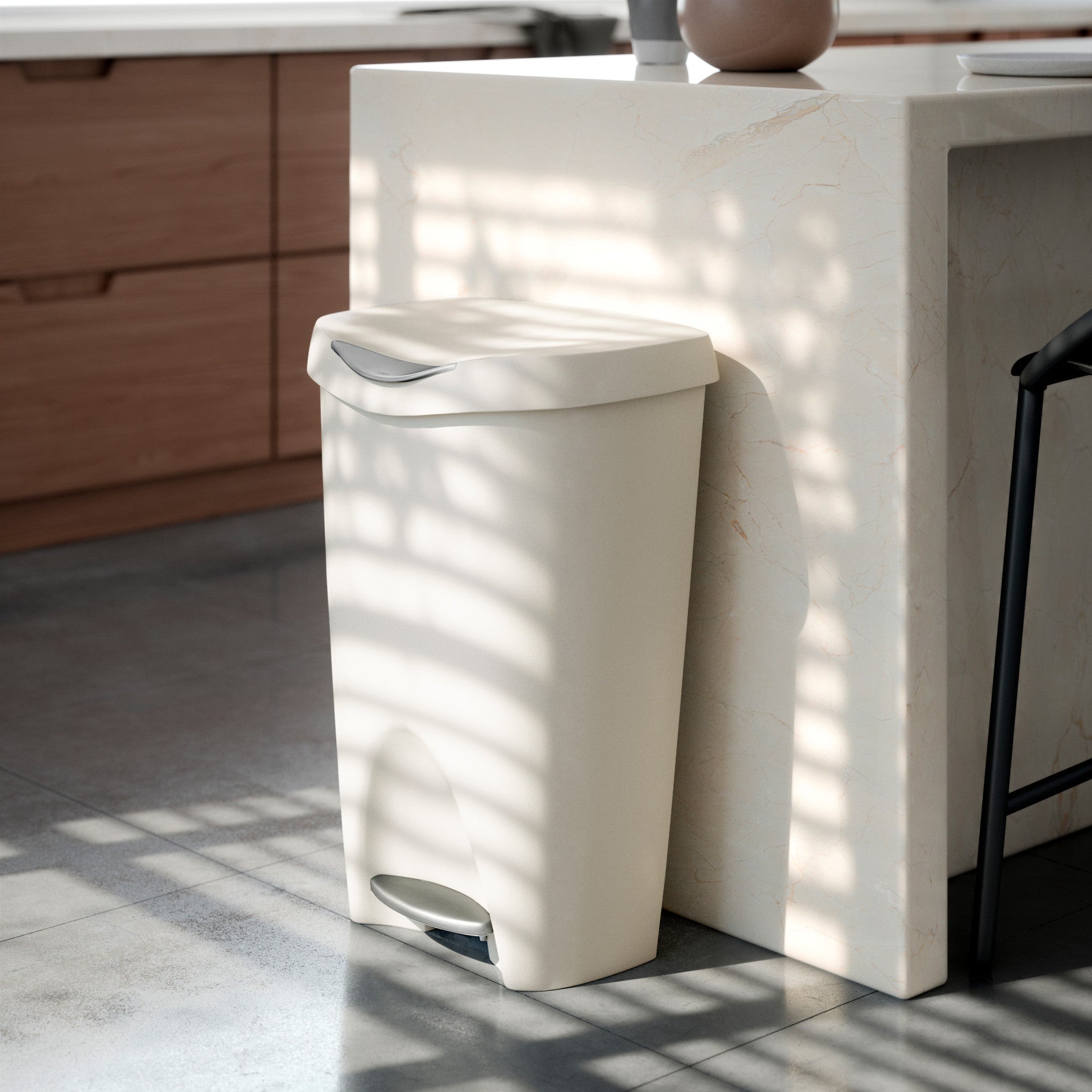 Brim Foot Pedal Trash Can