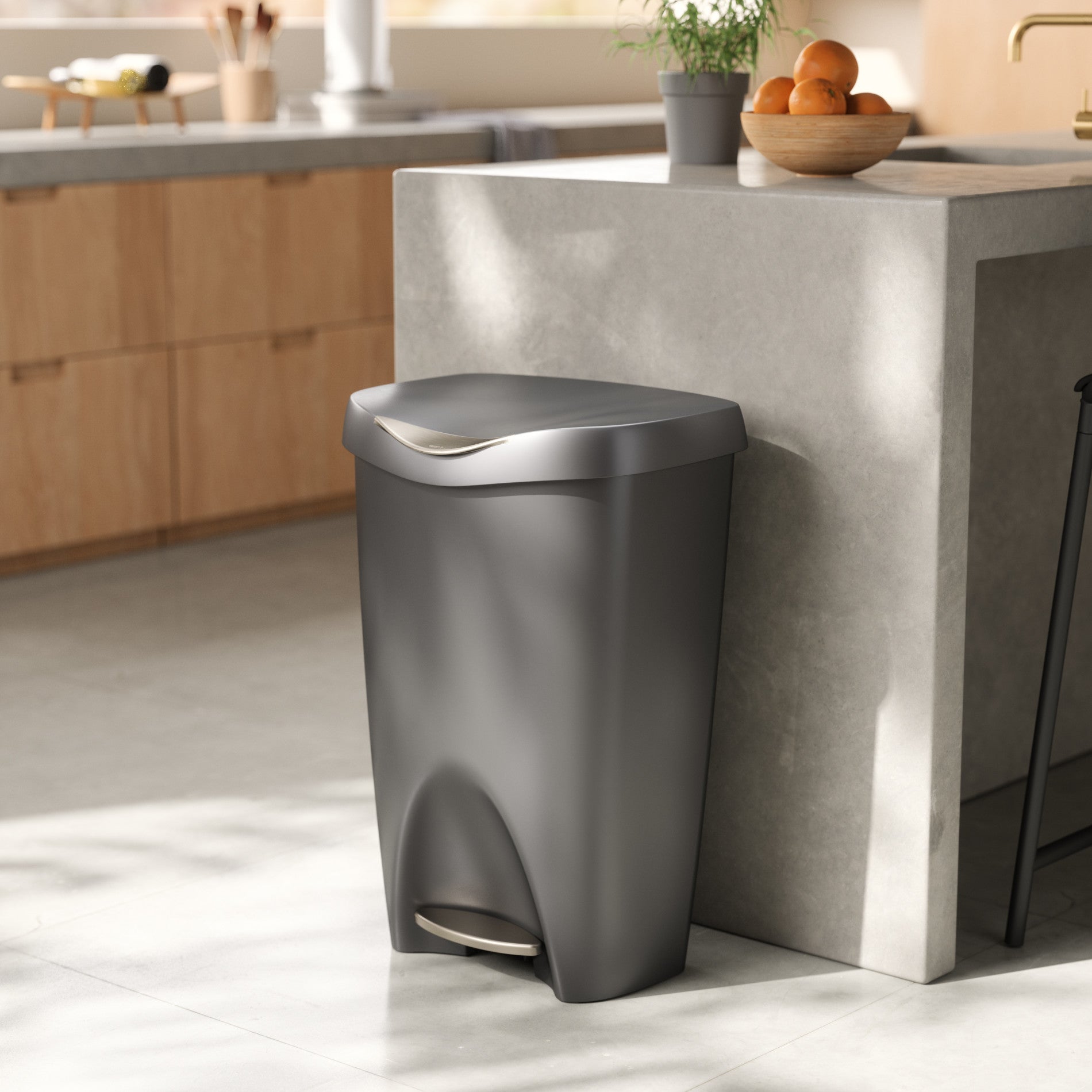 Brim Foot Pedal Trash Can